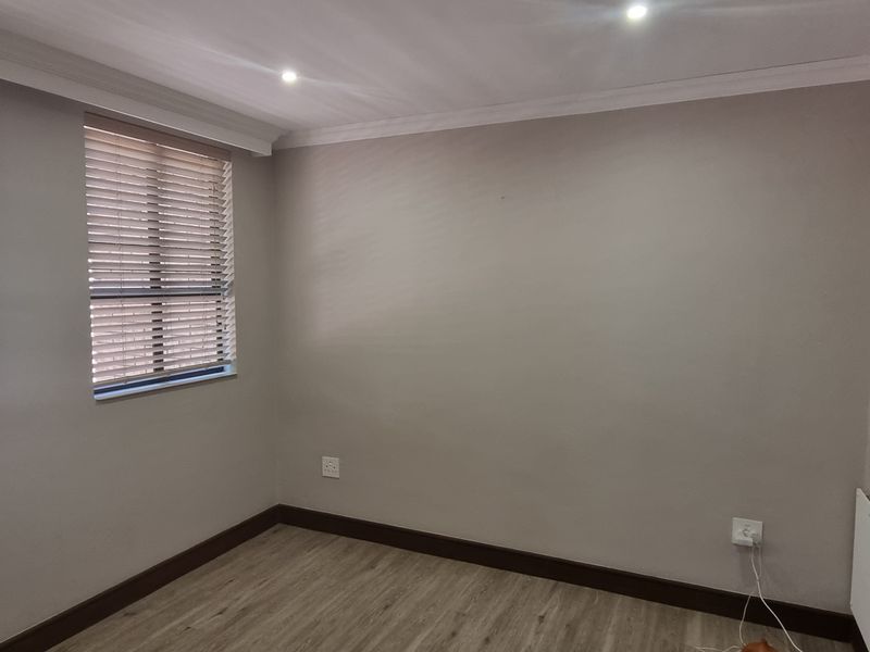 Upmarket and very well sought after Retirement Village - Photo 5