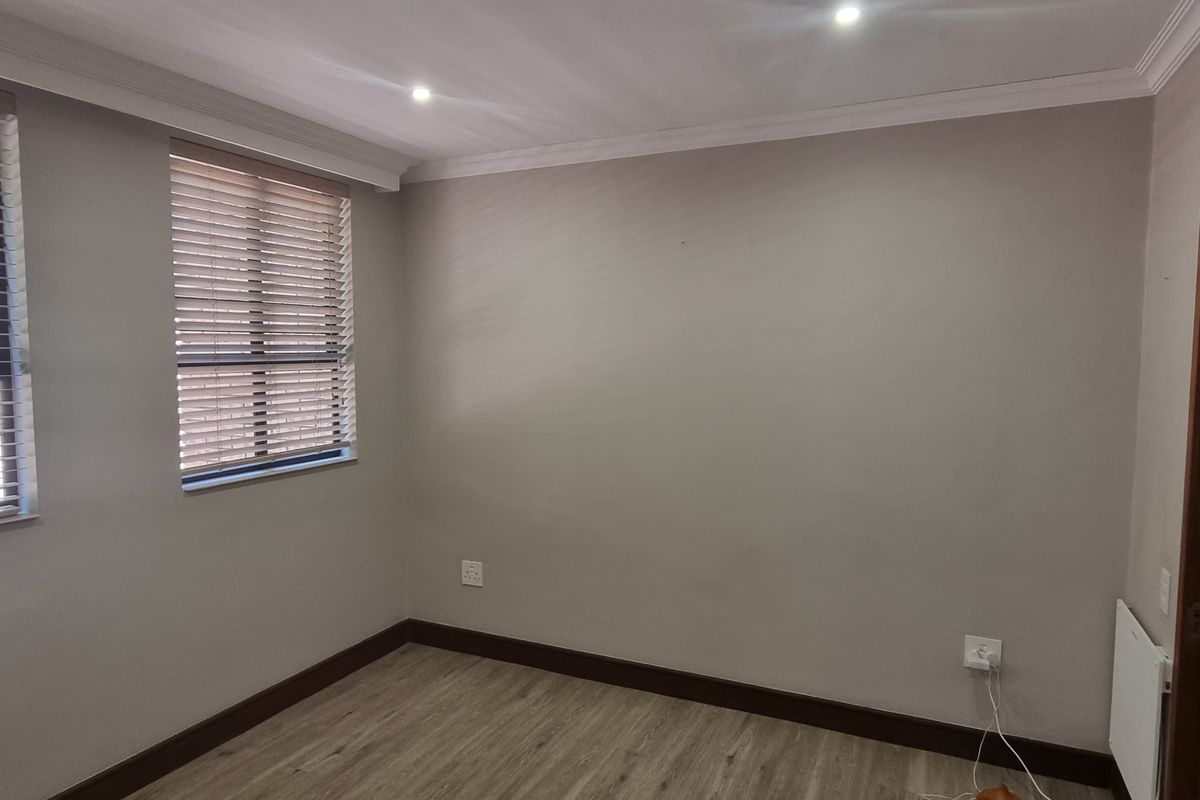 Upmarket and very well sought after Retirement Village - Photo 5