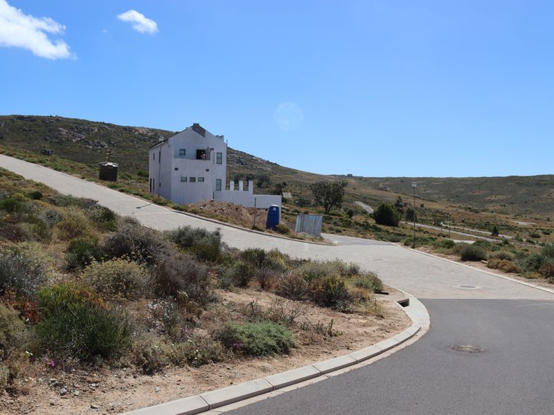 Vacant land with views to the ocean and the mountains - Photo 8