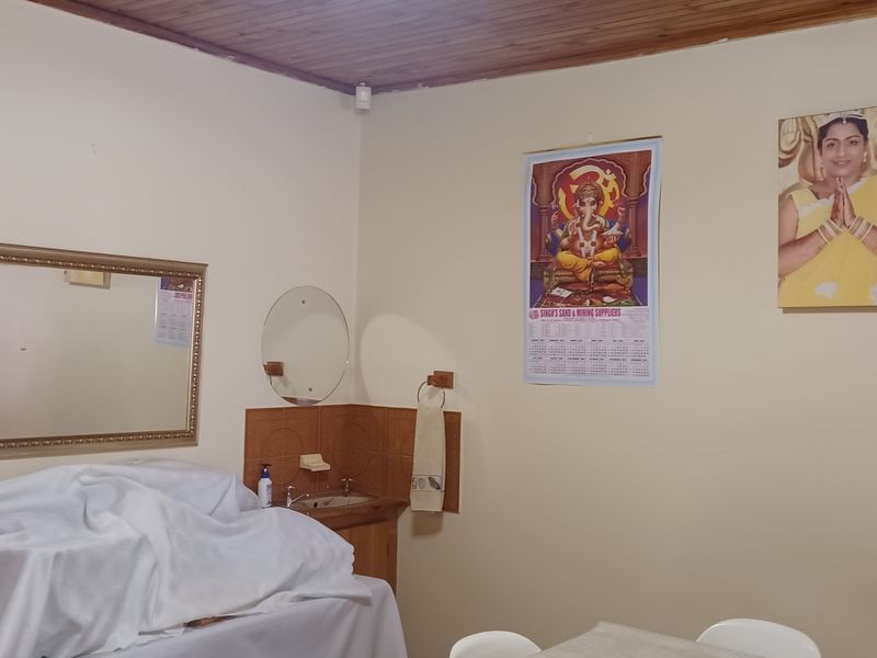 Sunny Modern 3 Bedroom family home with Granny flat. Excluding commission - Photo 9