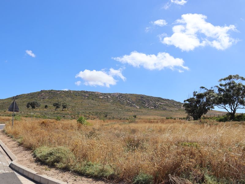 "Prime 471 m2 vacant land with stunning ocean views, perfect for building your dream home. - Photo 2