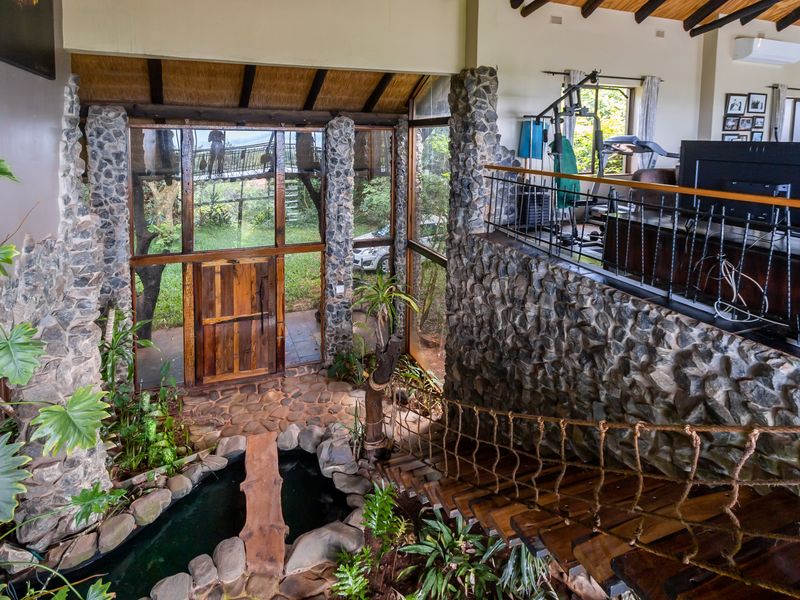 Beautiful 5 Bedroom House for sale in Zini! - Photo 1