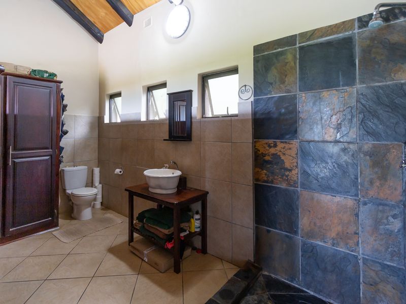Beautiful 5 Bedroom House for sale in Zini! - Photo 10