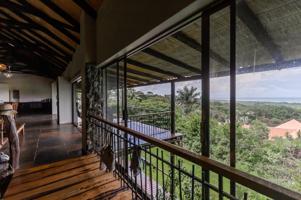 Beautiful 5 Bedroom House for sale in Zini! - Photo 2