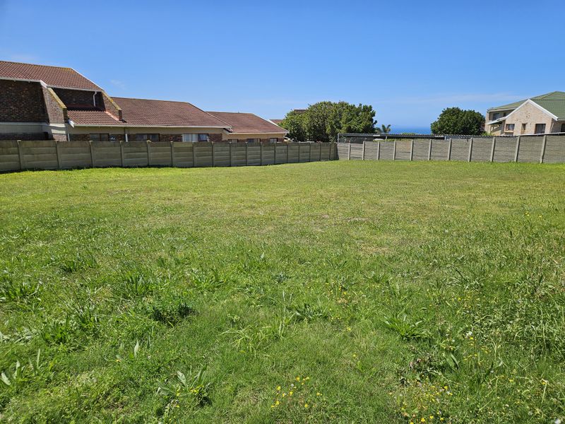 Sought-after Location Land - Photo 3