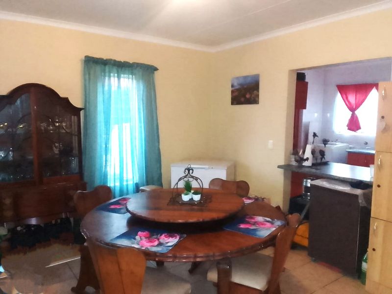 Easy safe living in Cashan with prime schools and mall around the corner. - Photo 8