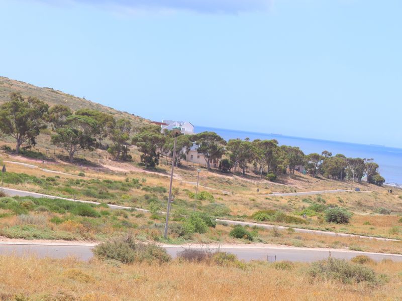 "Prime 400m2 vacant land with stunning ocean views, perfect for building your dream home. - Photo 3