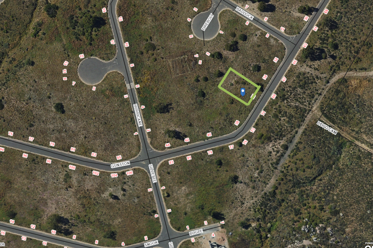 Vacant land with stunning views, perfect for building your dream home. - Photo 2