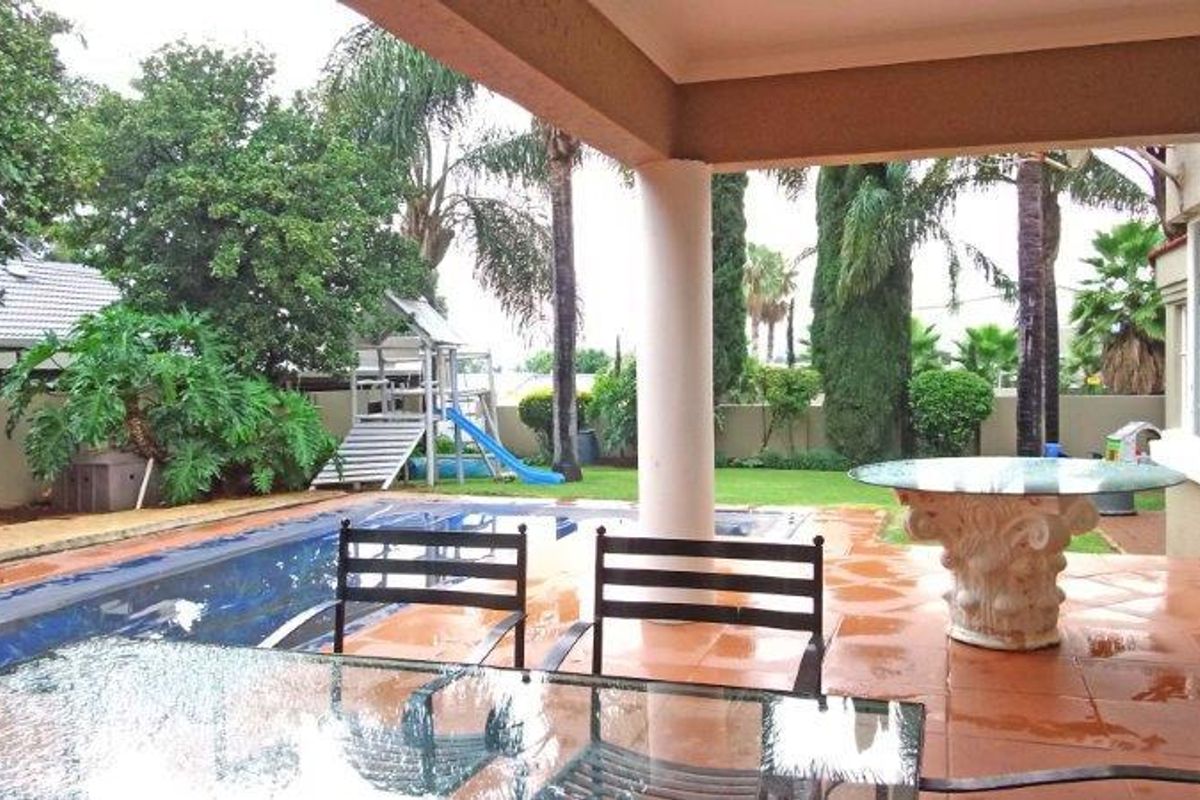 3 bedroom family home close to Saints Stithians - Photo 4