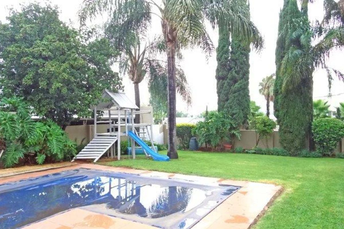 3 bedroom family home close to Saints Stithians - Photo 5