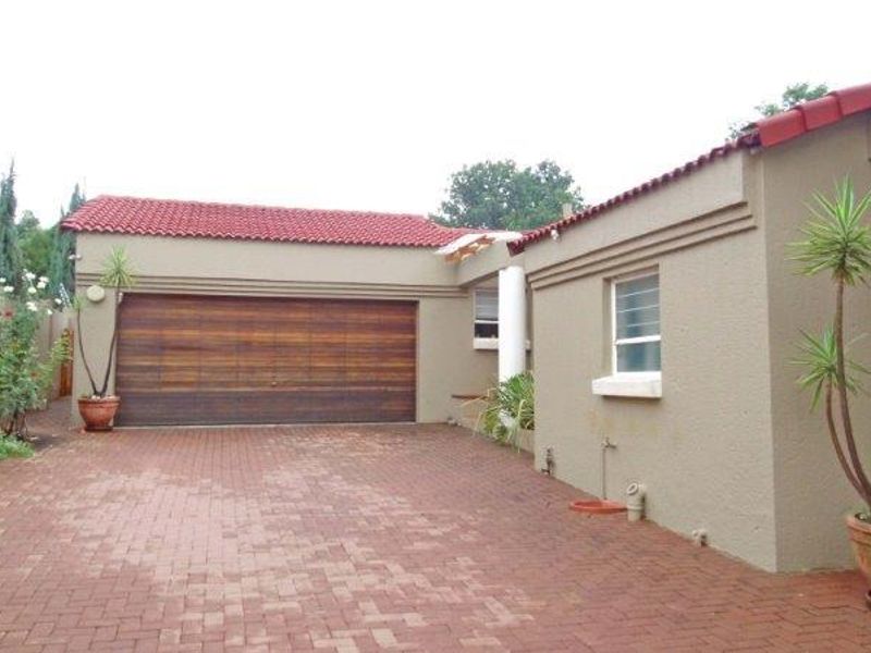 3 bedroom family home close to Saints Stithians - Photo 9