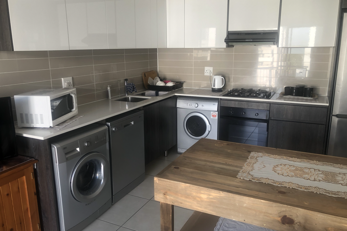 COZY & SECURE 1 BEDROOM APARTMENT - 1st July 2026 - Photo 3