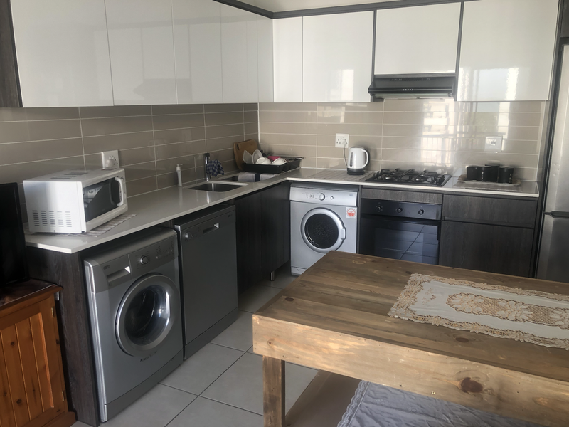 COZY & SECURE 1 BEDROOM APARTMENT - 1st July 2026 - Photo 3
