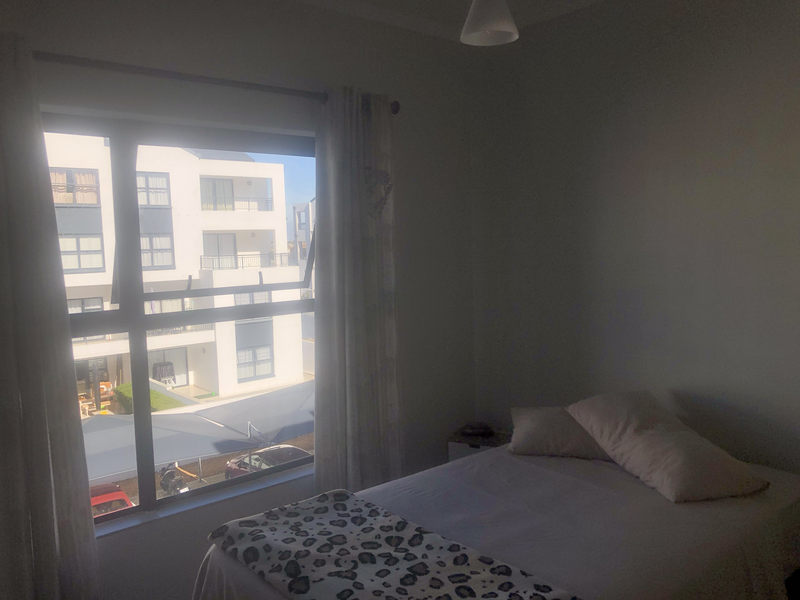 COZY & SECURE 1 BEDROOM APARTMENT - 1st July 2026 - Photo 9