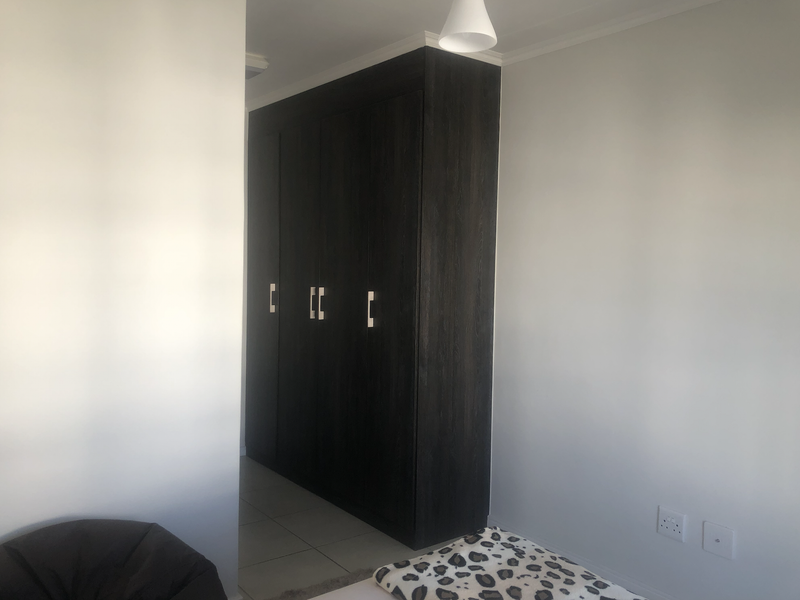 COZY & SECURE 1 BEDROOM APARTMENT - 1st July 2026 - Photo 10