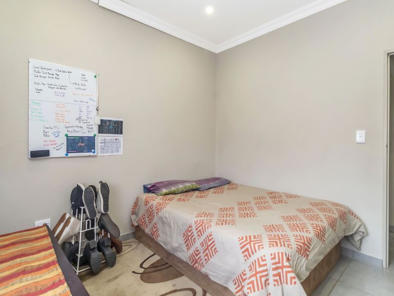Apartment For Sale In Randburg - Photo 7