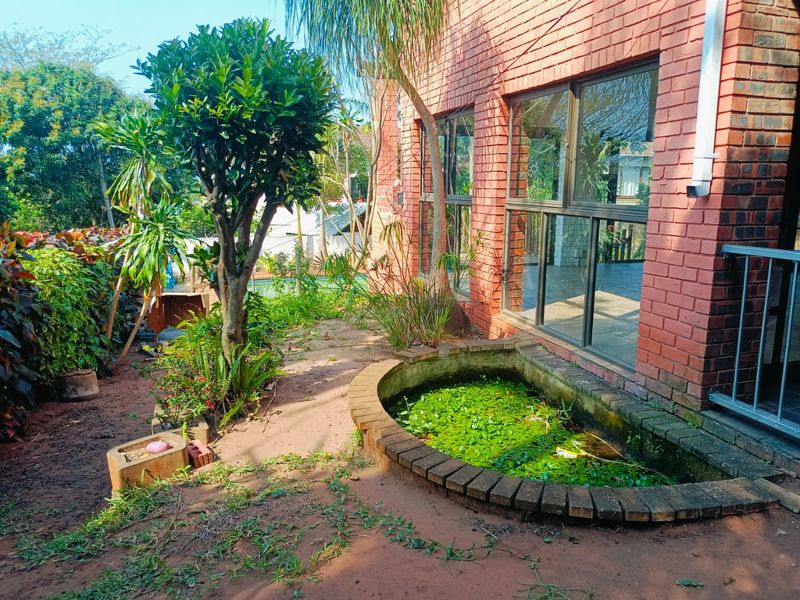 Spacious Family home with pool, Balcony and seaviews! - Photo 6