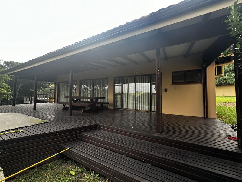 Charming House on Riverland Estate - Photo 5