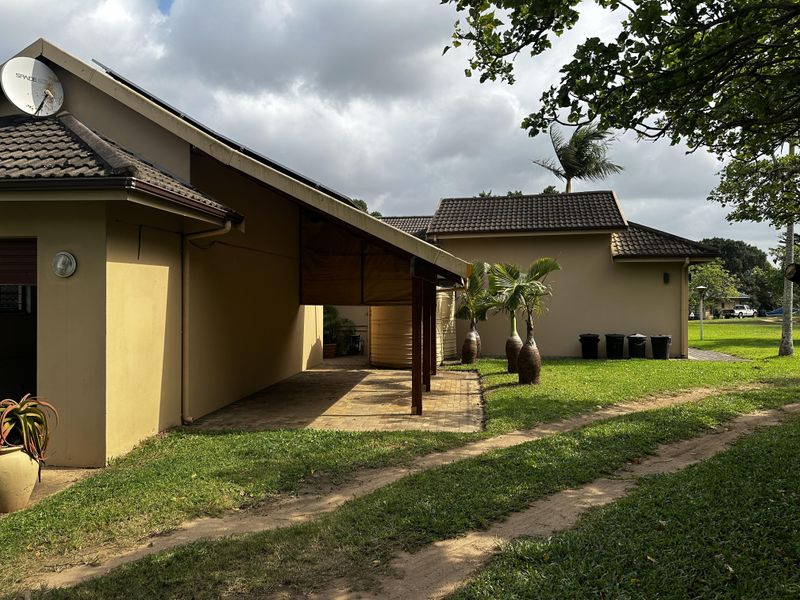 Charming House on Riverland Estate - Photo 4