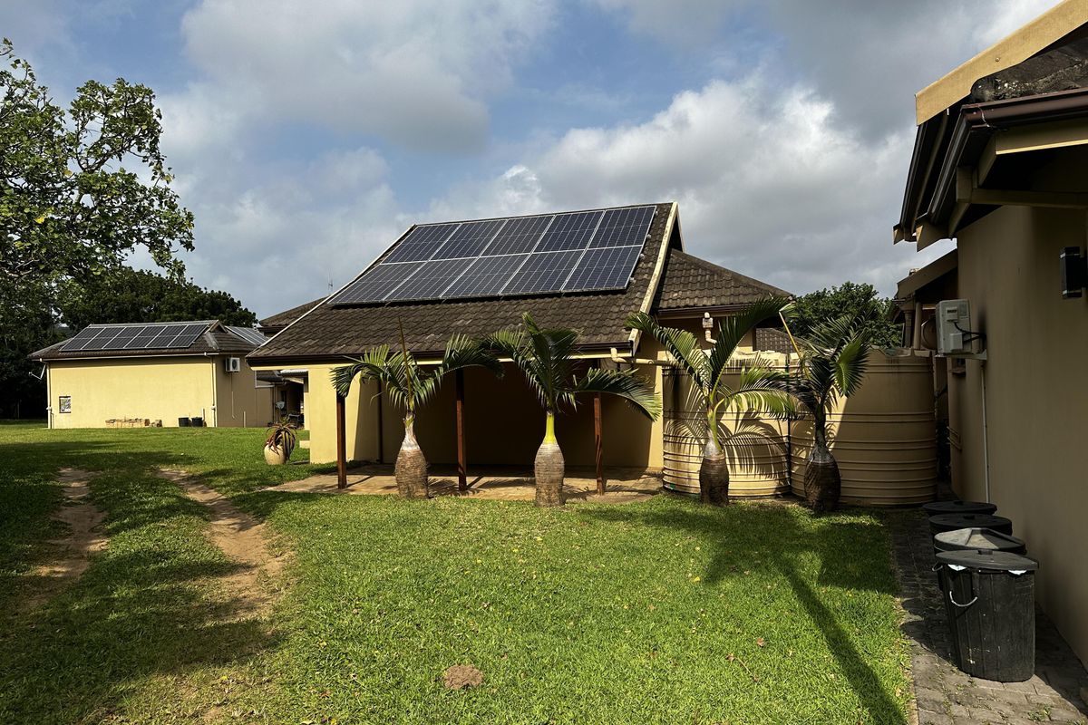 Charming House on Riverland Estate - Photo 2