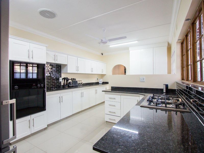 A Coastal Retreat with Breathtaking Ocean Views  (Price is excluding VAT) - Photo 4