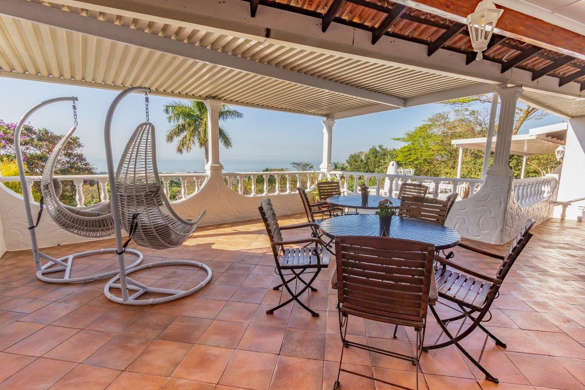 A Coastal Retreat with Breathtaking Ocean Views  (Price is excluding VAT) - Photo 3