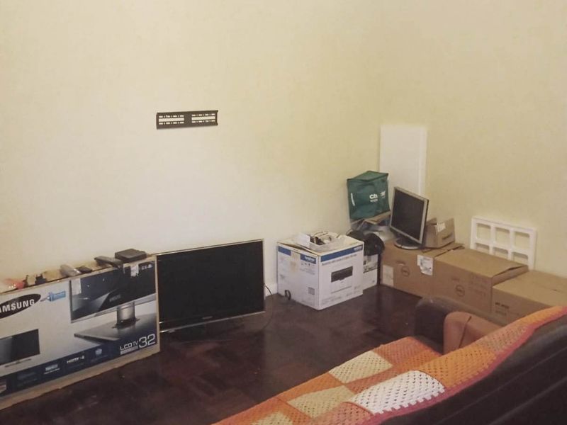 CENTRAL 2 BED APARTMENT WITH PARKING FOR RENT - Photo 4