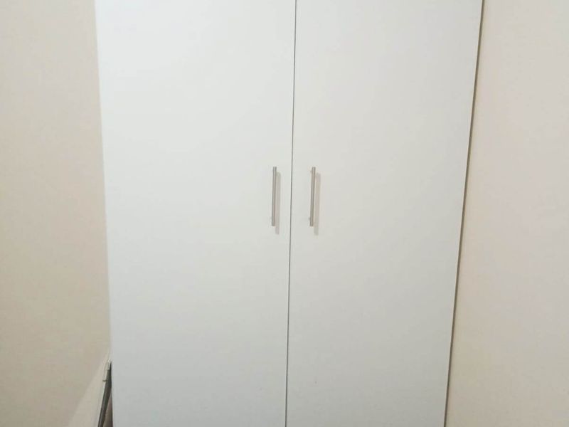 CENTRAL 2 BED APARTMENT WITH PARKING FOR RENT - Photo 5