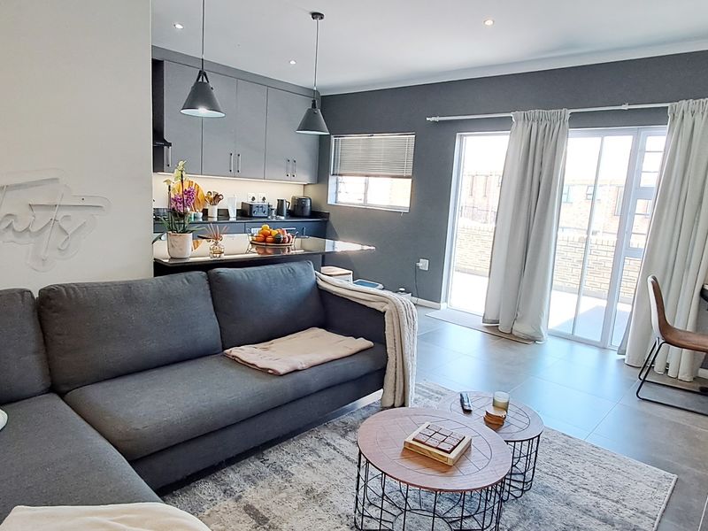 LOVEMORE PARK 2 BED 2 BATH HOUSE WITH DOUBLE GARAGE FOR RENT - Photo 5