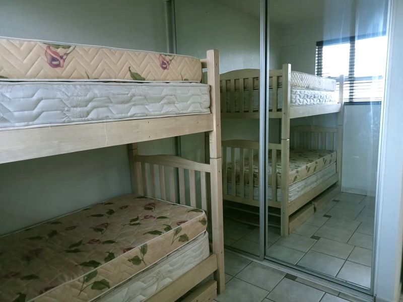 Seaside Elegance: Modern 2-Bedroom, 2-Bathroom Flat in Amanzimtoti - Photo 6