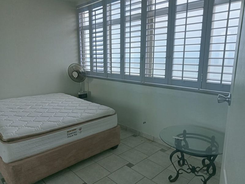 Seaside Elegance: Modern 2-Bedroom, 2-Bathroom Flat in Amanzimtoti - Photo 10