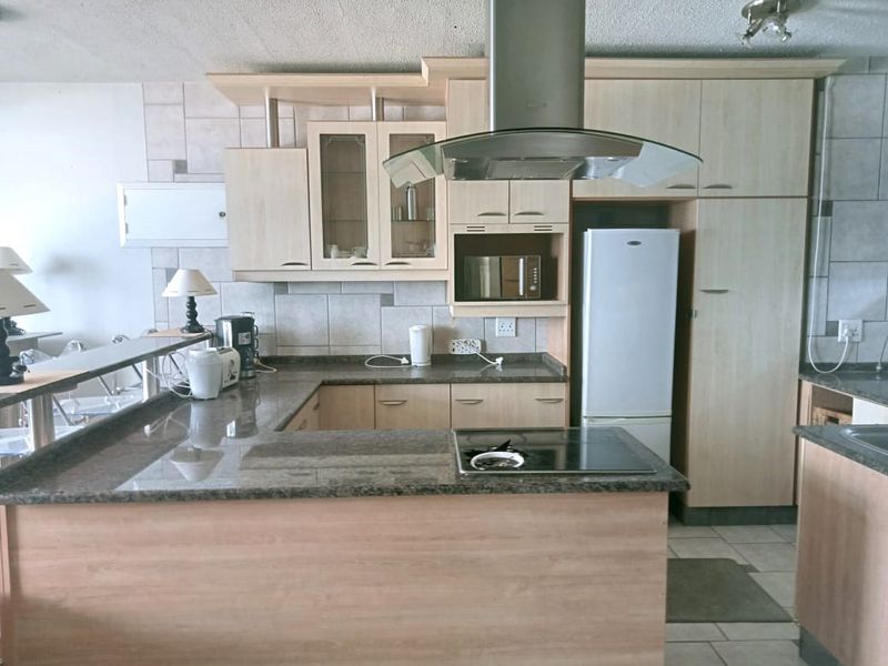Seaside Elegance: Modern 2-Bedroom, 2-Bathroom Flat in Amanzimtoti - Photo 2
