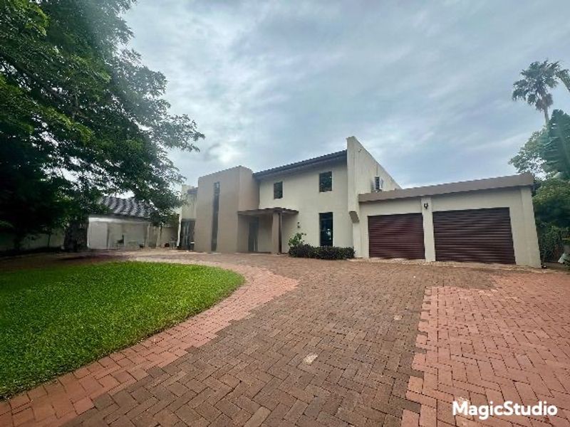 Stunning Family Home with Ocean Views - Photo 2