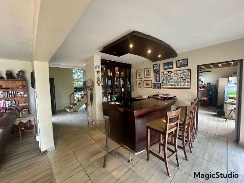 Stunning Family Home with Ocean Views - Photo 6