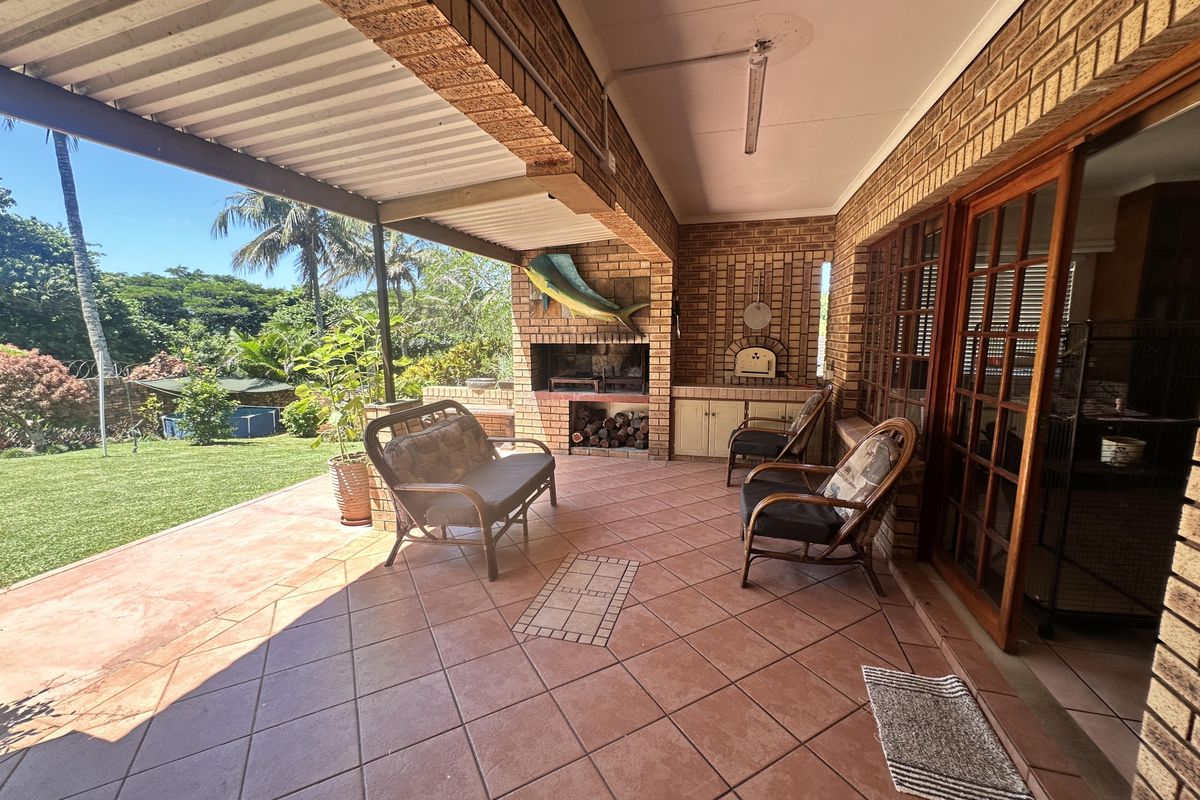 Charming 3-Bedroom Family Home in Small Complex - Photo 4