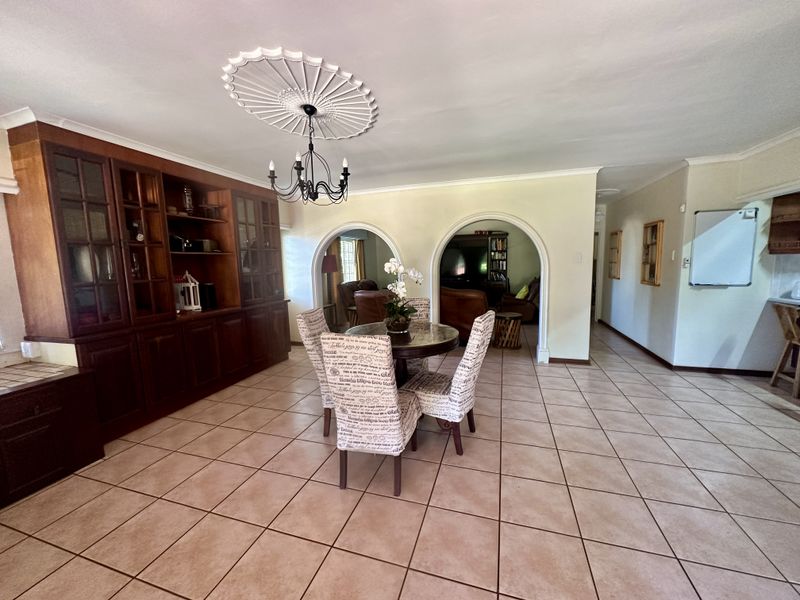 Charming 3-Bedroom Family Home in Small Complex - Photo 6