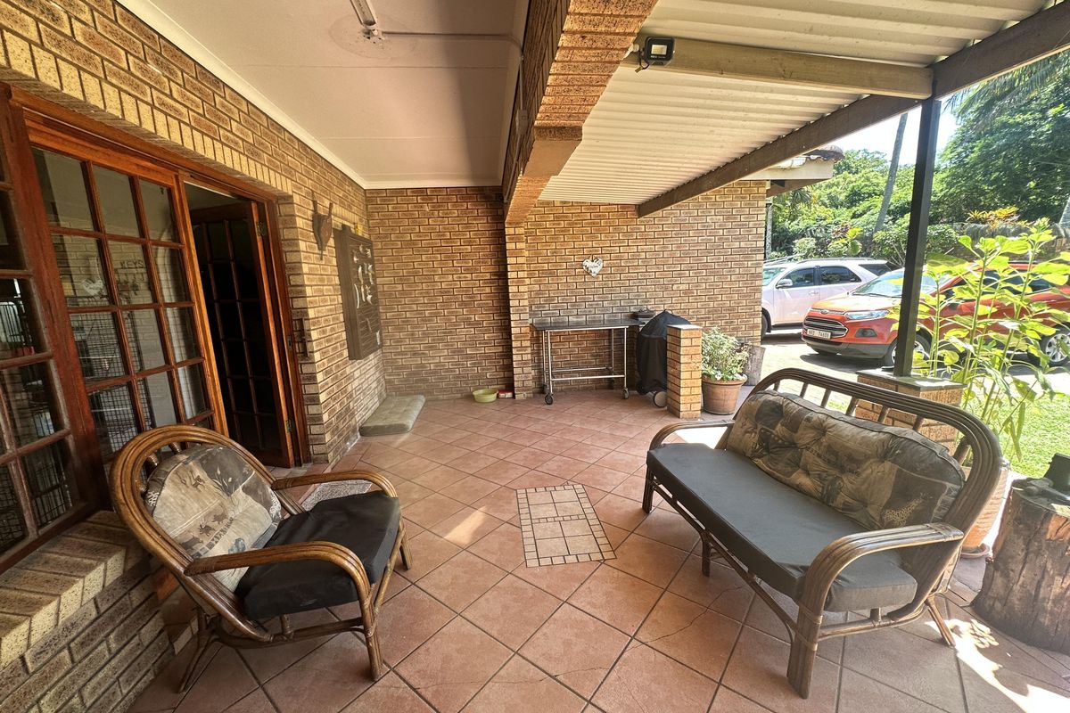 Charming 3-Bedroom Family Home in Small Complex - Photo 5