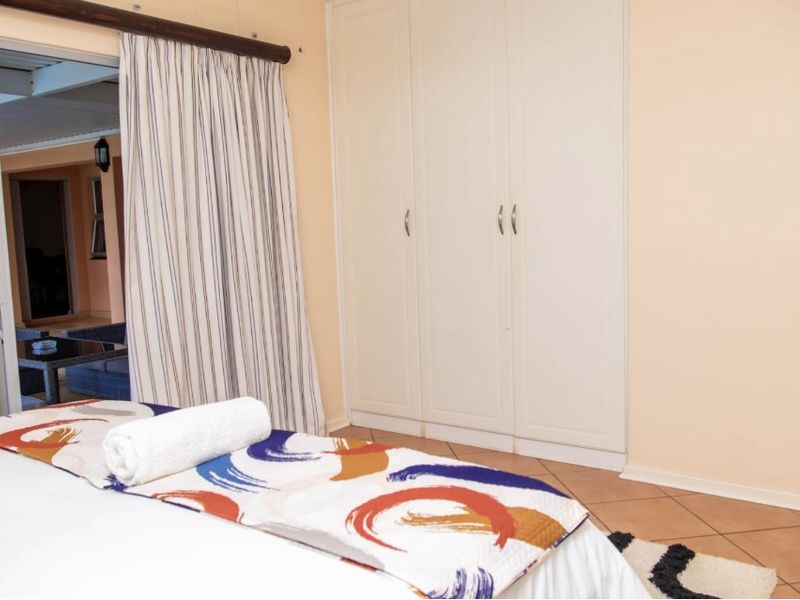 Seaview Guest House – A Coastal Retreat with Endless Possibilities - Photo 9