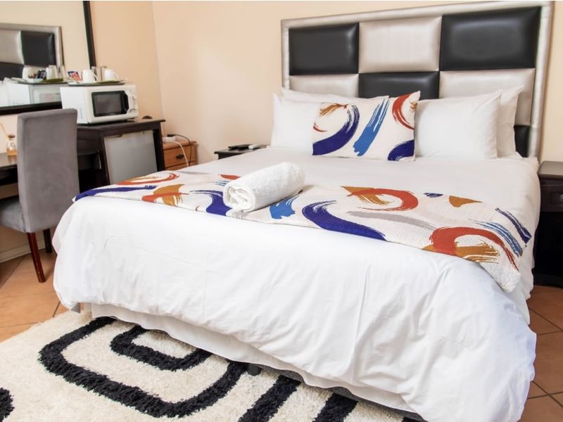 Seaview Guest House – A Coastal Retreat with Endless Possibilities - Photo 7