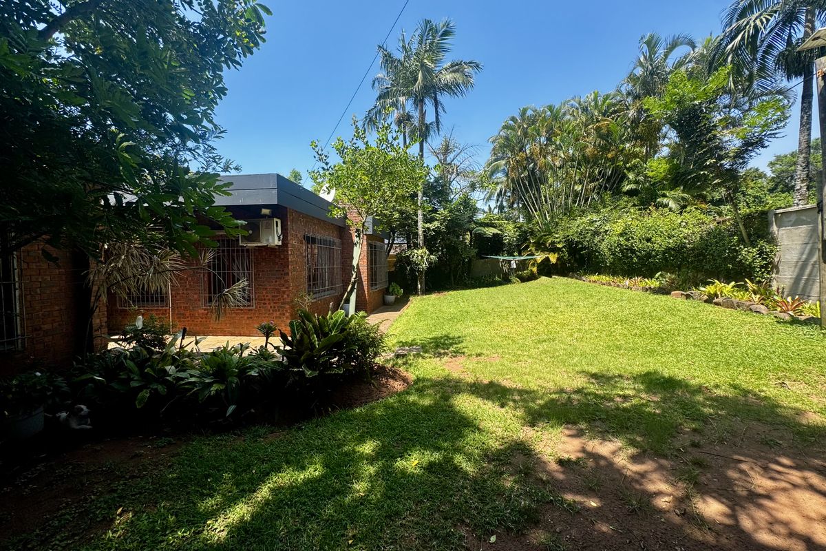 Solid Home, Big Stand, Serious Potential - Photo 3