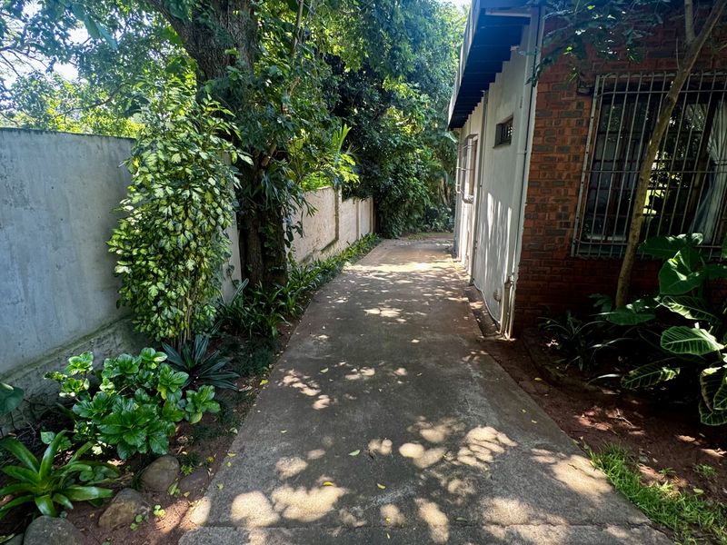 Solid Home, Big Stand, Serious Potential - Photo 4