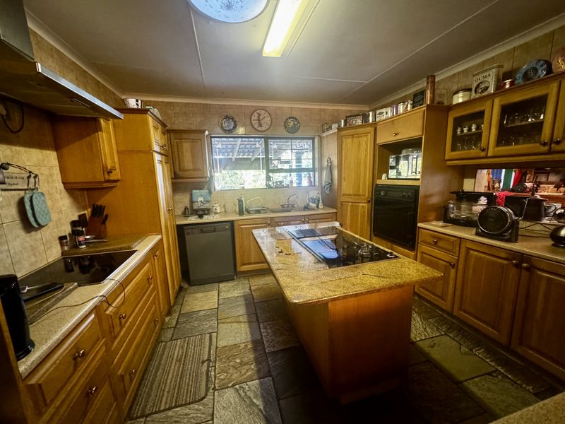 Space, Comfort & Lifestyle – Perfect for Family Living! - Photo 6