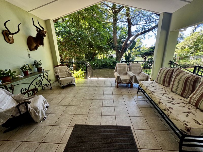 Family Home with Pool, Office & Sea Views in Mtunzini - Photo 8