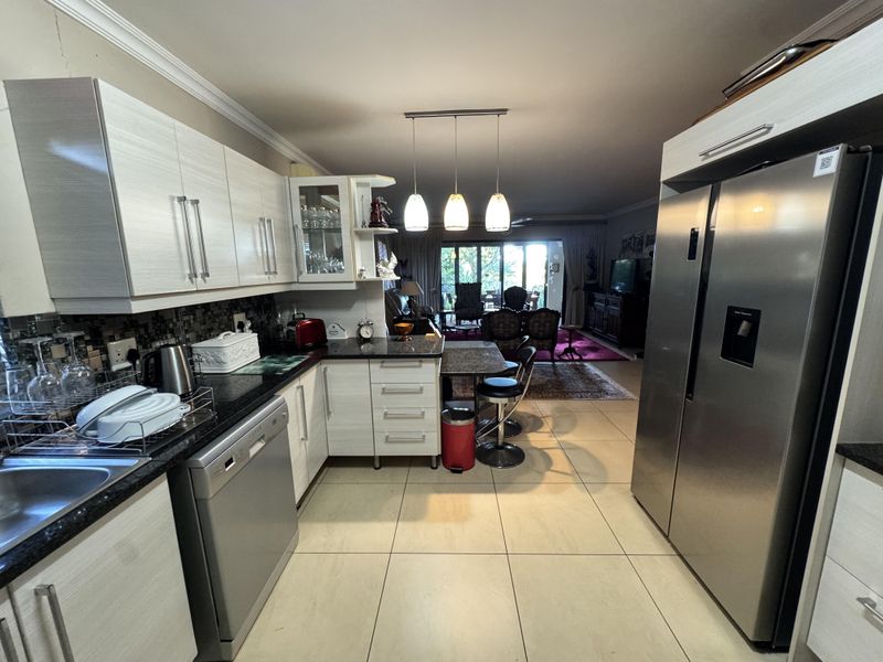 Work from home. Entertain effortlessly. Lock up and travel with peace of mind. - Photo 10