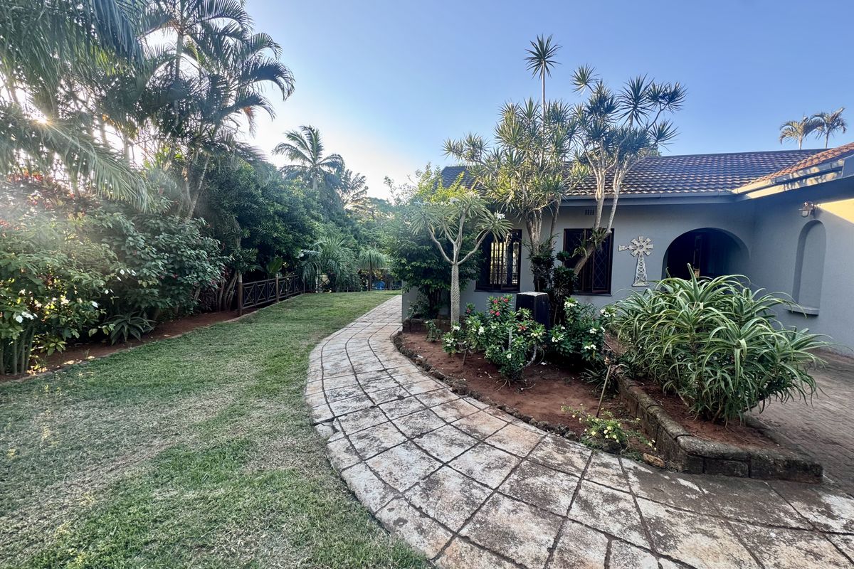 Spacious Family Home with Income Potential - Photo 3