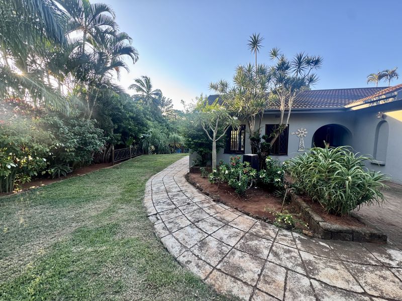 Spacious Family Home with Income Potential - Photo 3
