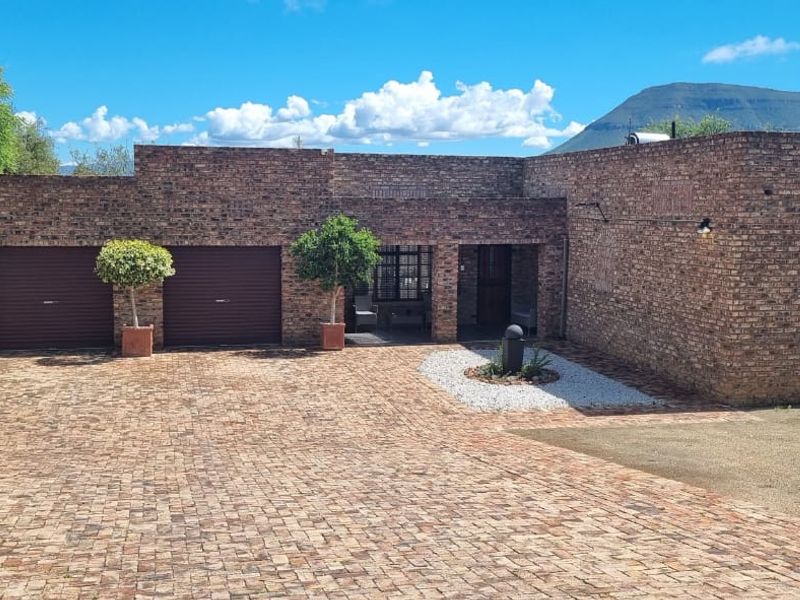 Modern 3-Bedroom Family Home with Pool, Solar Power & Entertainer’s Braai Area in Bergendal - Photo 2