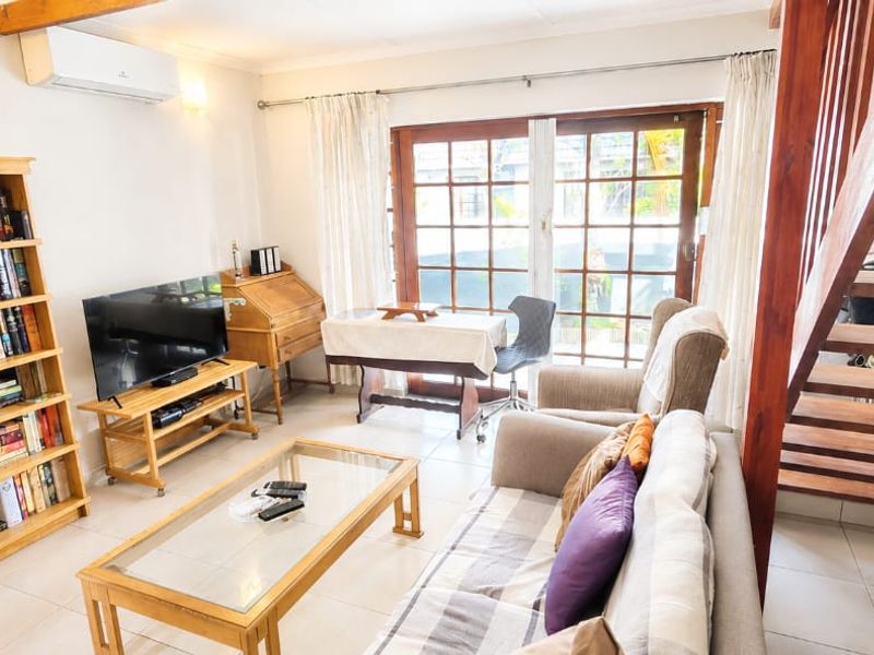 2-Bedroom Rental Duplex with Private Garden – Available 01 September - Photo 5