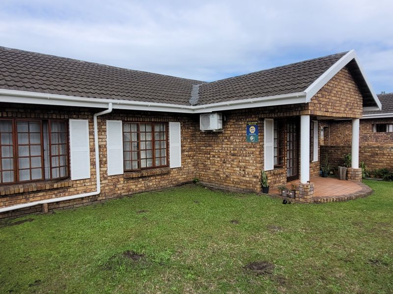 Neat 3-Bedroom Simplex for Rent in a Well-Maintained Complex - Photo 1