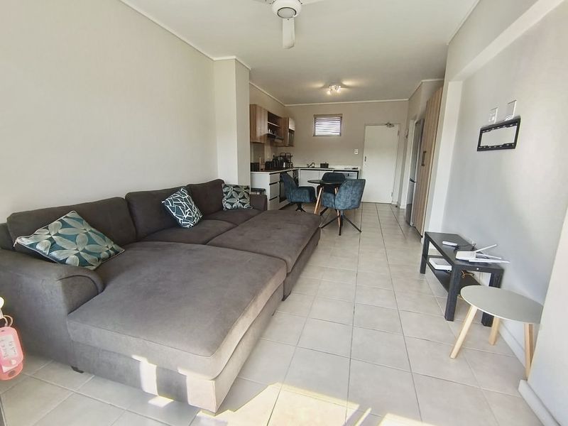 Stylish Fully Furnished Apartment with Premium Lifestyle Amenities - Photo 5